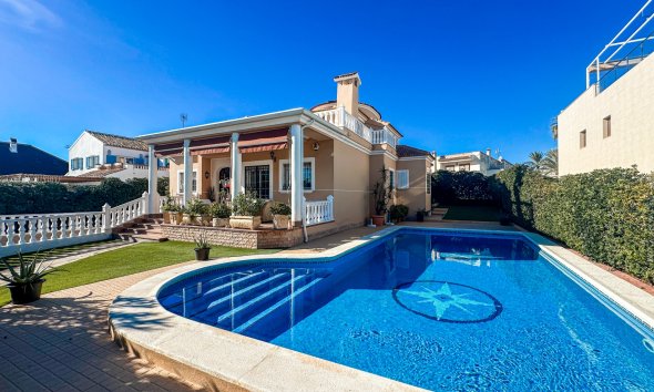Villa - Wiederverkauf - La Mata - Costa Blanca