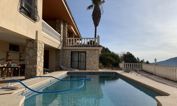 Villa - Wiederverkauf - La Nucía - Costa Blanca