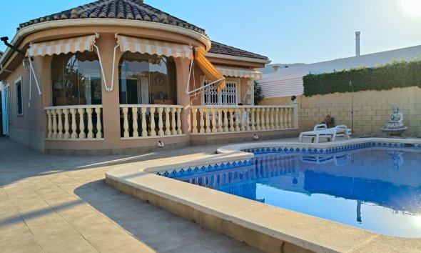 Villa - Wiederverkauf - La Romana - Inland