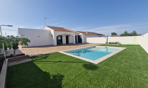 Villa - Wiederverkauf - Los Balcones - Costa Blanca