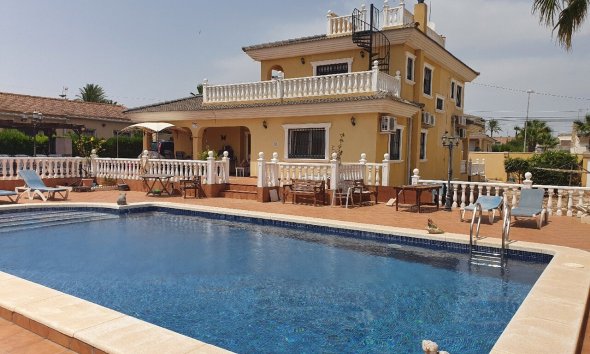 Villa - Wiederverkauf - Los Balcones - Costa Blanca