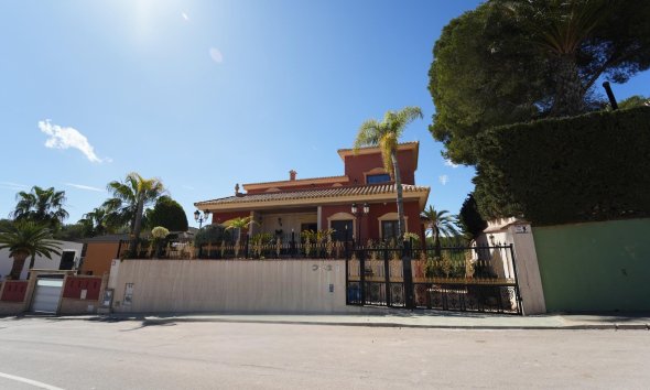 Villa - Wiederverkauf - Orihuela Costa -
                Campoamor