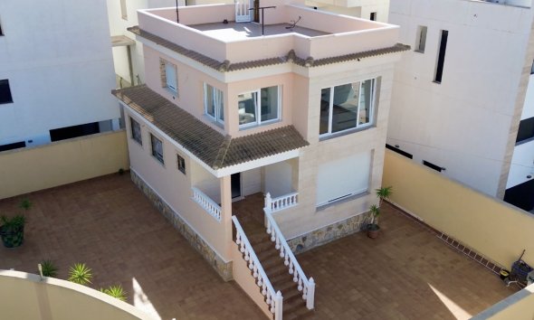 Villa - Wiederverkauf - Orihuela Costa - Costa Blanca