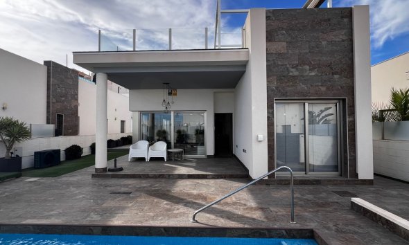 Villa - Wiederverkauf - Orihuela Costa - Costa Blanca