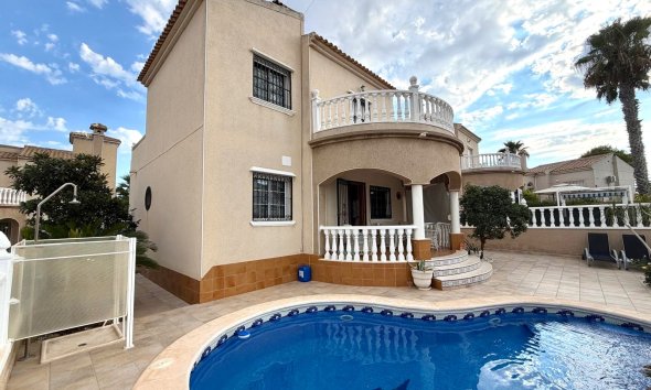 Villa - Wiederverkauf - Orihuela Costa - Costa Blanca