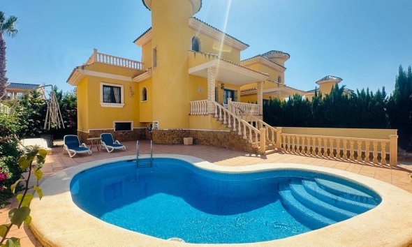 Villa - Wiederverkauf - Orihuela Costa -
                PAU 8