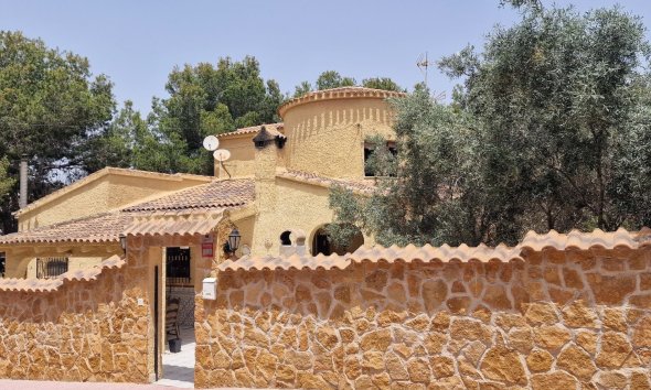 Villa - Wiederverkauf - Orihuela - Inland