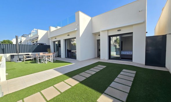 Villa - Wiederverkauf - Pilar de la Horadada - Costa Blanca