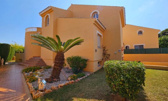 Villa - Wiederverkauf - Playa Honda - Costa Calida