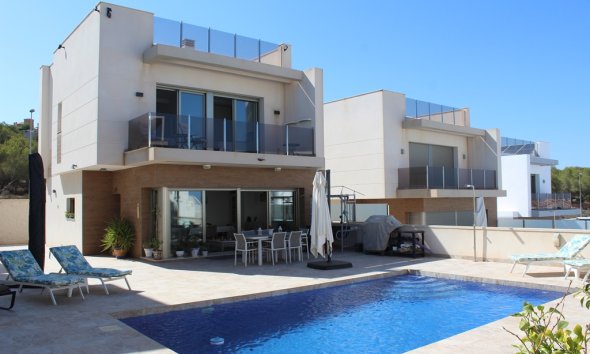Villa - Wiederverkauf - San Miguel de Salinas - Inland