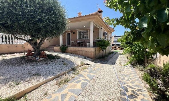 Villa - Wiederverkauf - Torrevieja - Aguas Nuevas