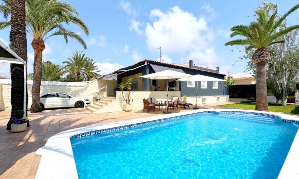 Villa - Wiederverkauf - Torrevieja - Costa Blanca