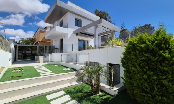 Villa - Wiederverkauf - Torrevieja - Costa Blanca