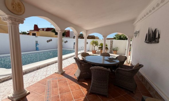 Villa - Wiederverkauf - Torrevieja - Costa Blanca