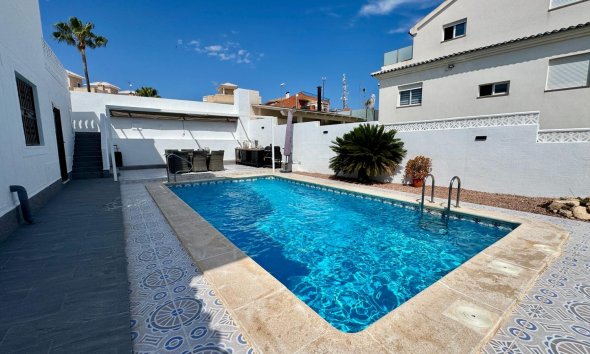 Villa - Wiederverkauf - Torrevieja - Costa Blanca