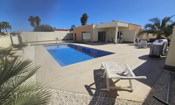 Villa - Wiederverkauf - Torrevieja - Costa Blanca