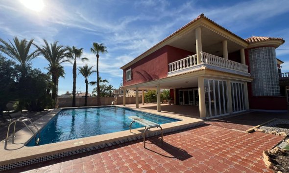 Villa - Wiederverkauf - Torrevieja - Torreta Florida