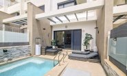 Villa - Wiederverkauf -
                Villamartin - MLSC7695896
