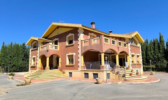 Villa - Wiederverkauf - Yecla - Inland