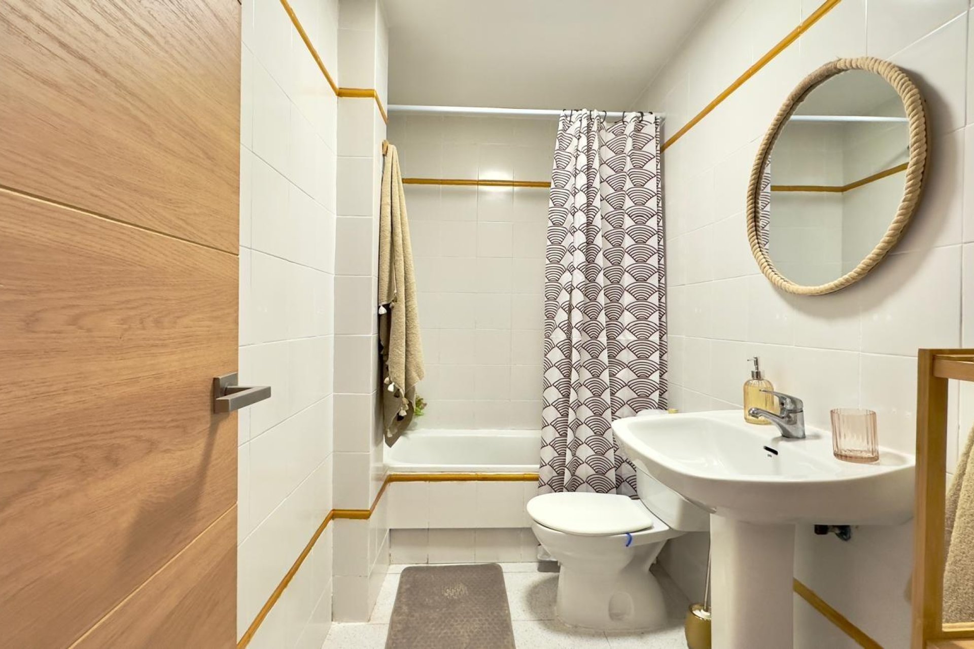 Wiederverkauf - Bungalow -
Orihuela Costa - Cabo Roig