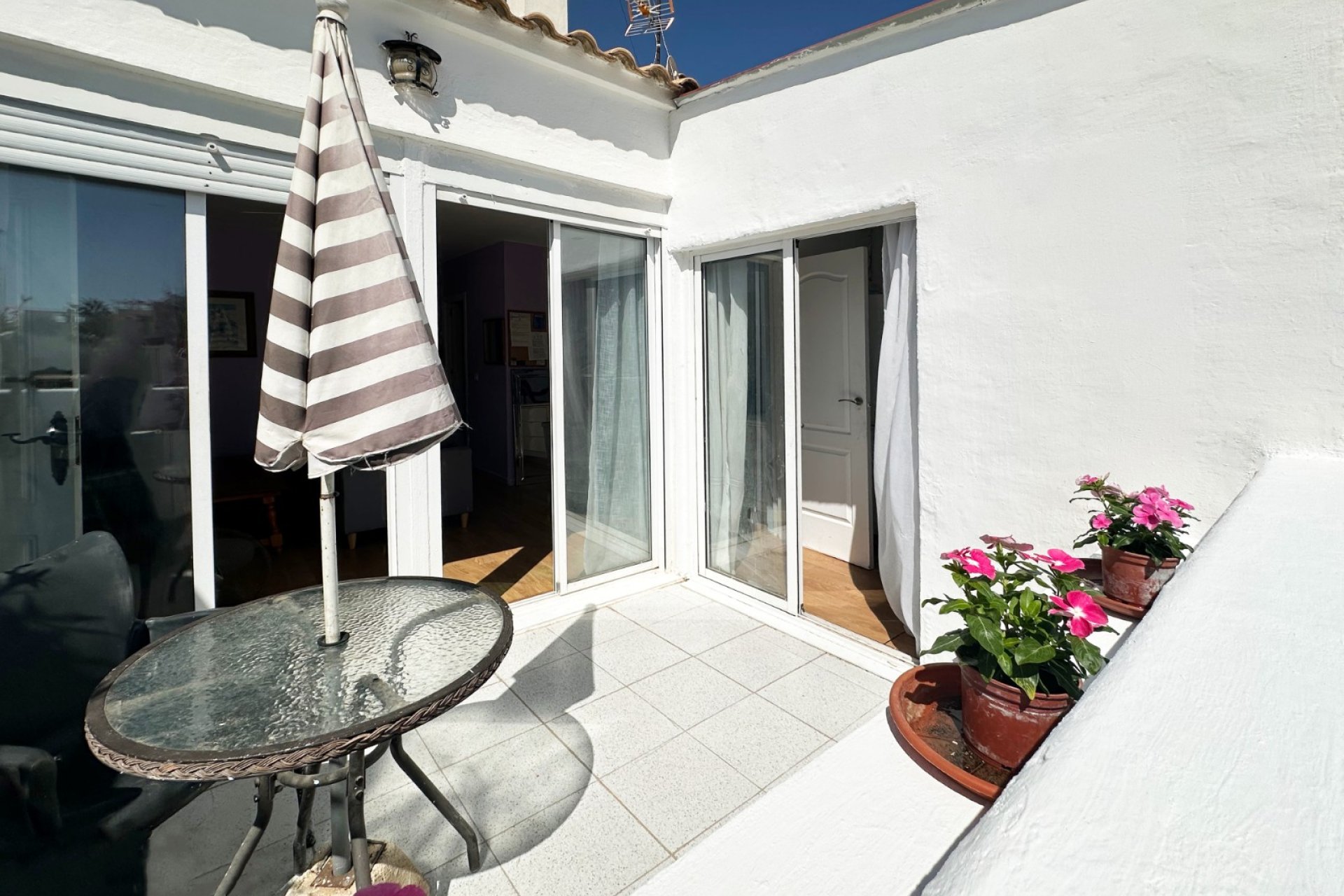 Wiederverkauf - Bungalow -
Orihuela Costa - Costa Blanca