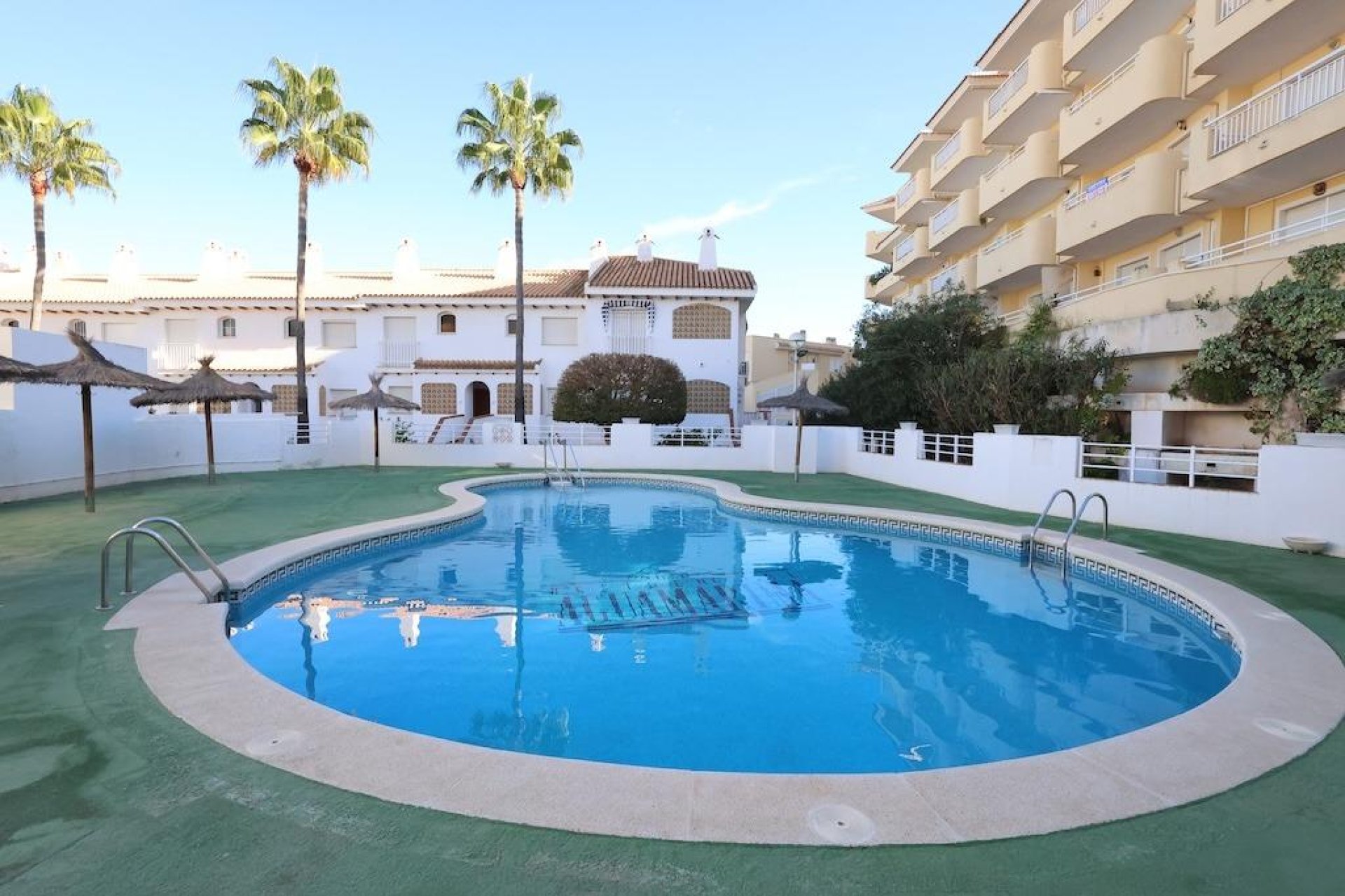 Wiederverkauf - Bungalow -
Orihuela Costa - Costa Blanca