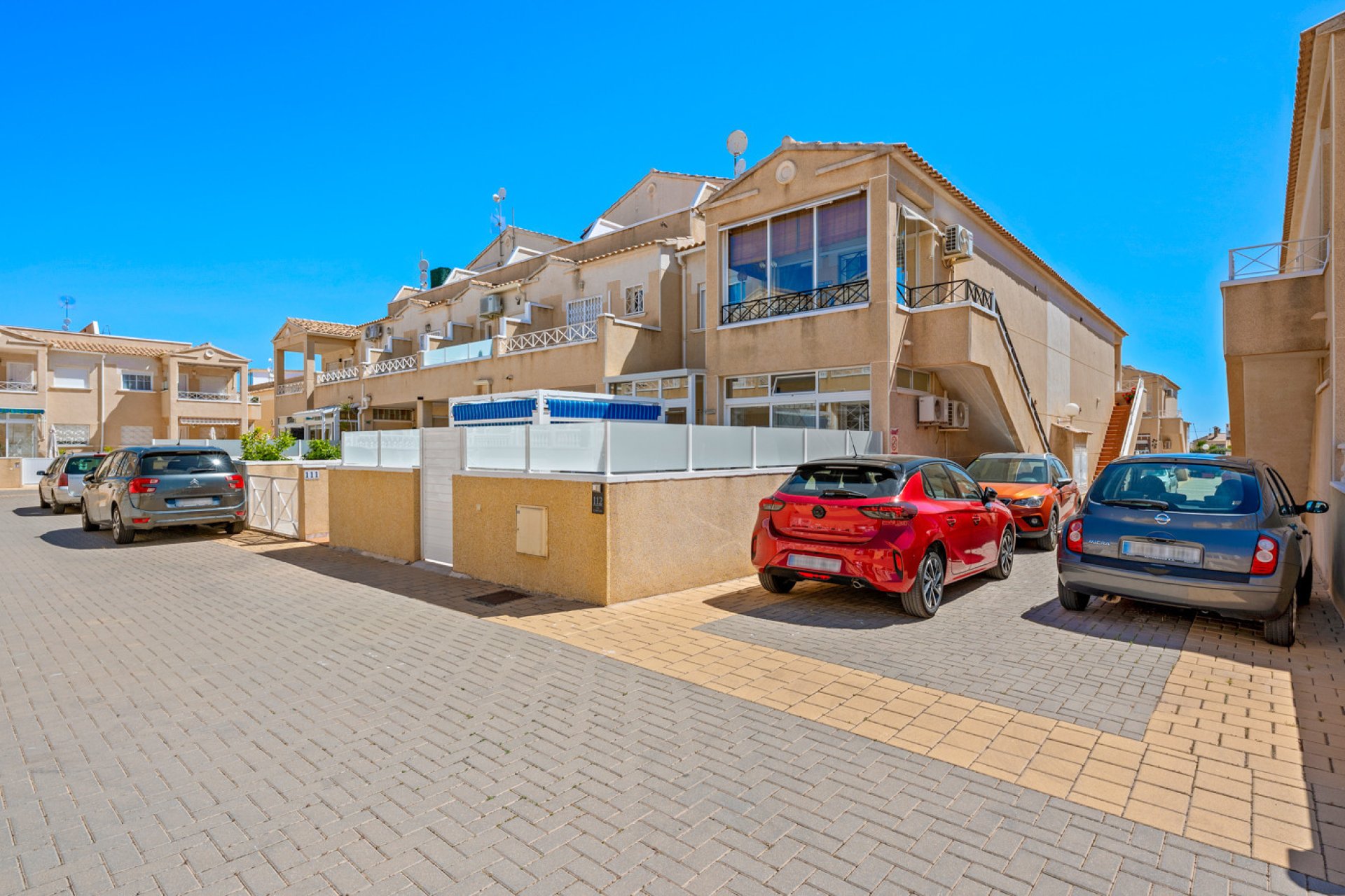 Wiederverkauf - Bungalow -
Orihuela Costa - Costa Blanca