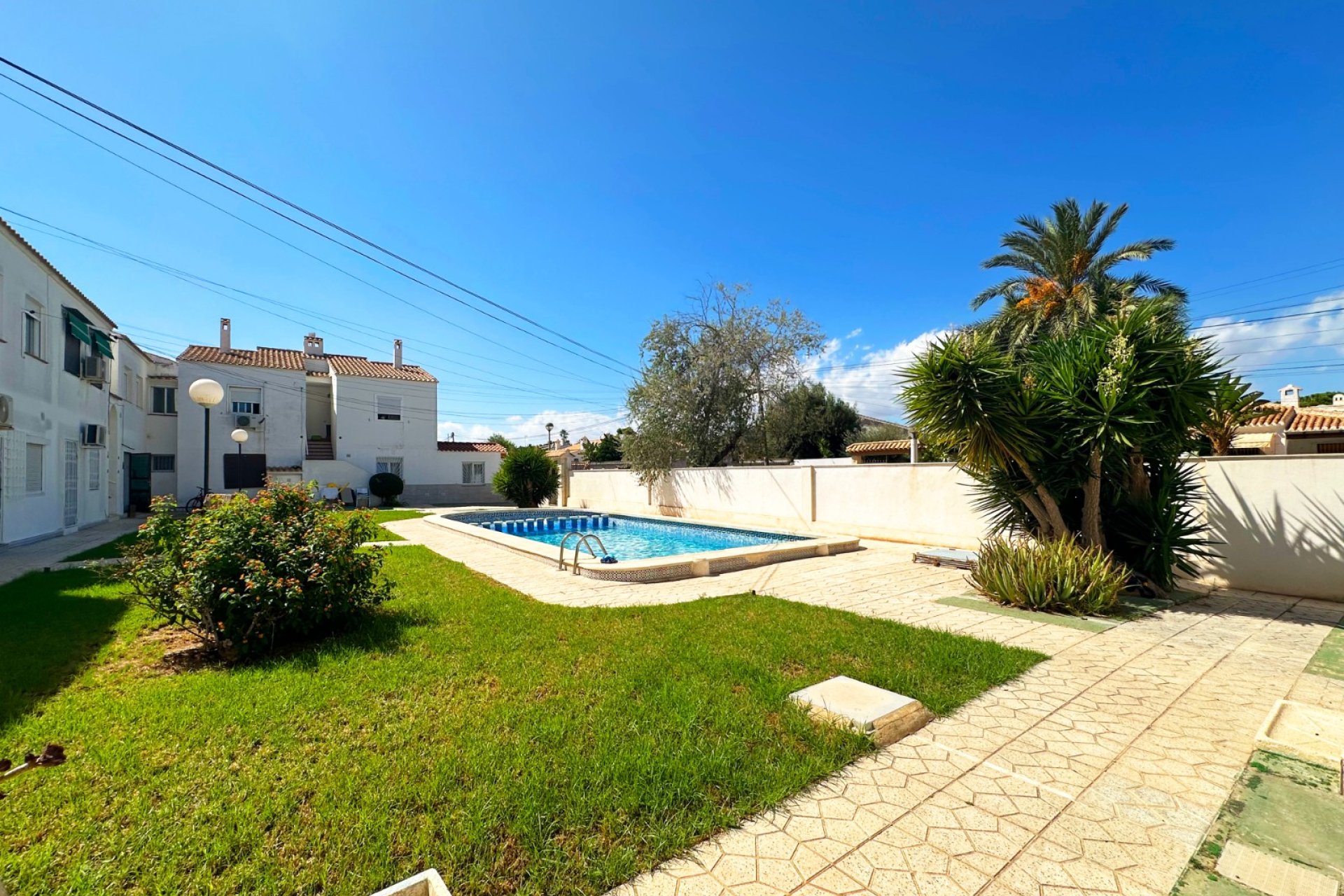 Wiederverkauf - Bungalow -
Orihuela Costa - Costa Blanca