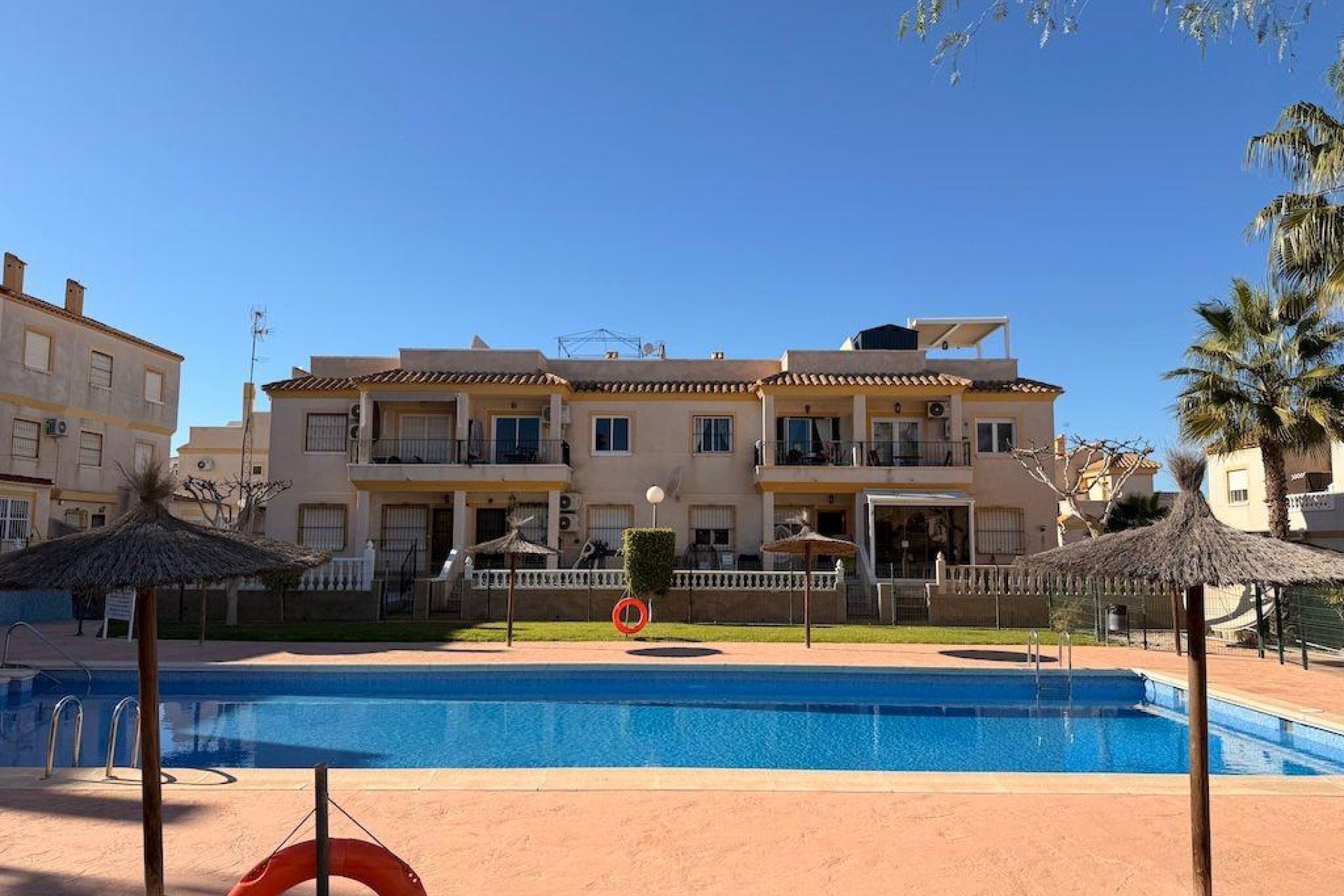 Wiederverkauf - Bungalow -
Orihuela Costa - Costa Blanca
