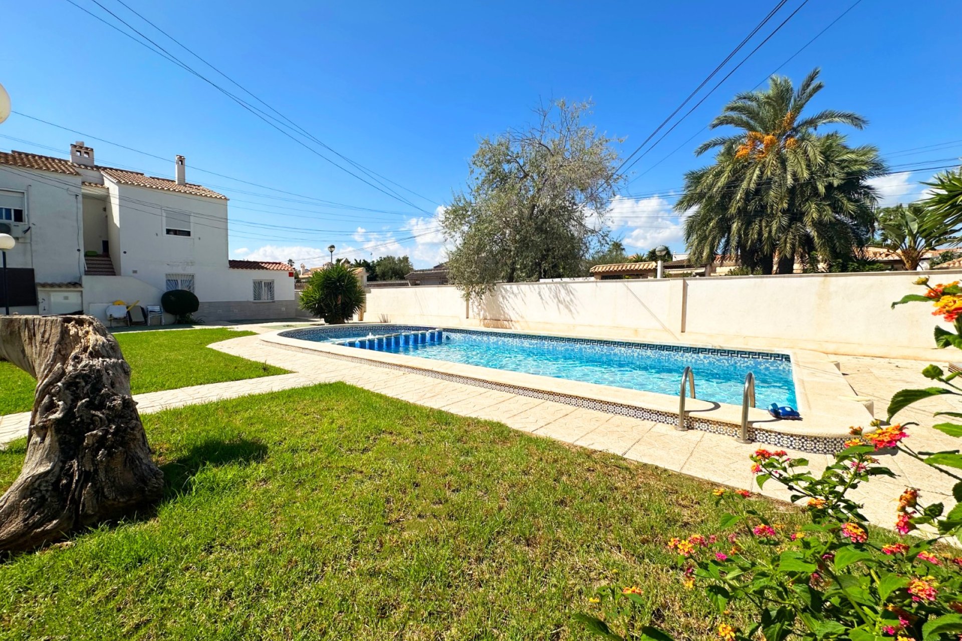 Wiederverkauf - Bungalow -
Orihuela Costa - Costa Blanca