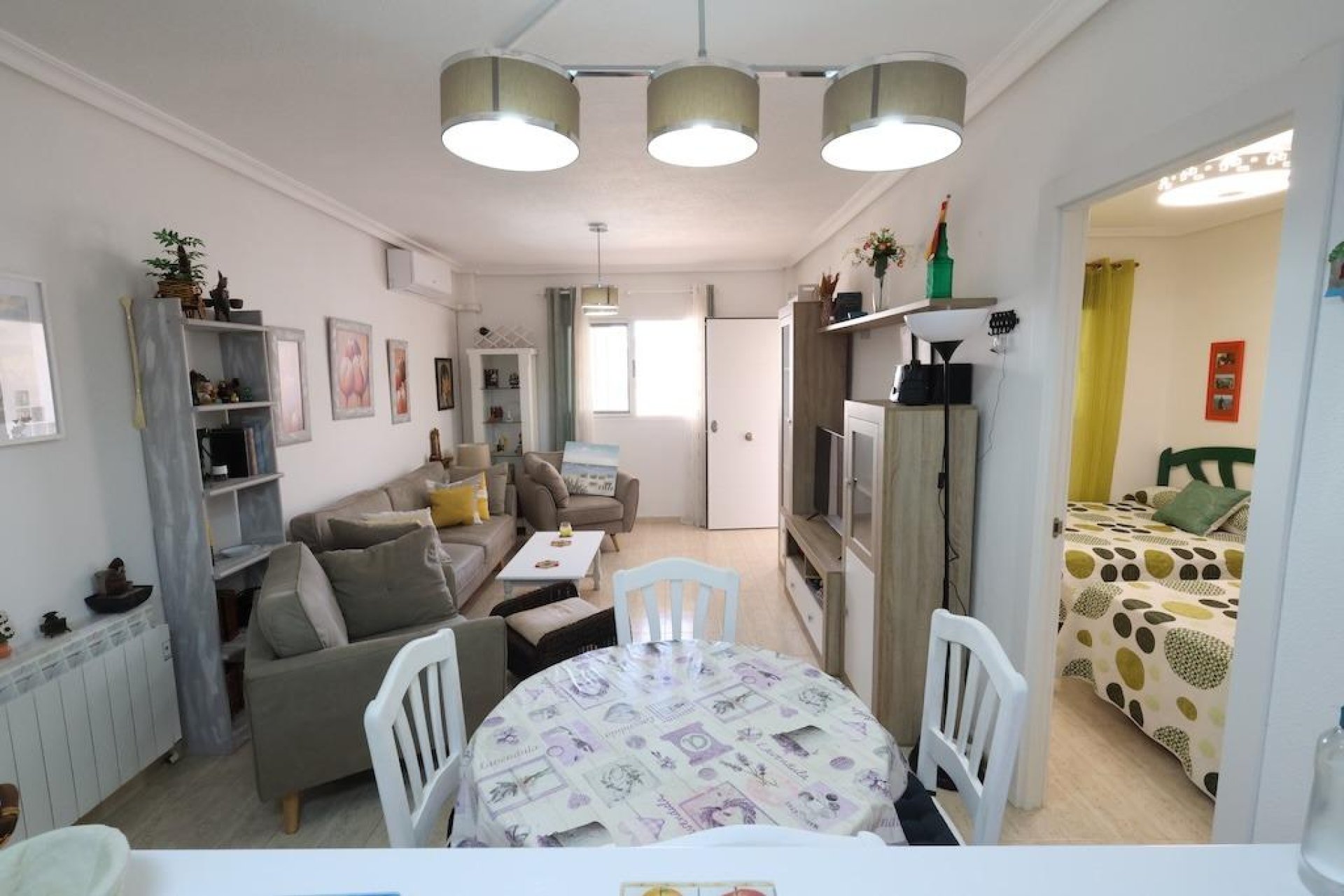 Wiederverkauf - Bungalow -
Orihuela Costa - Costa Blanca