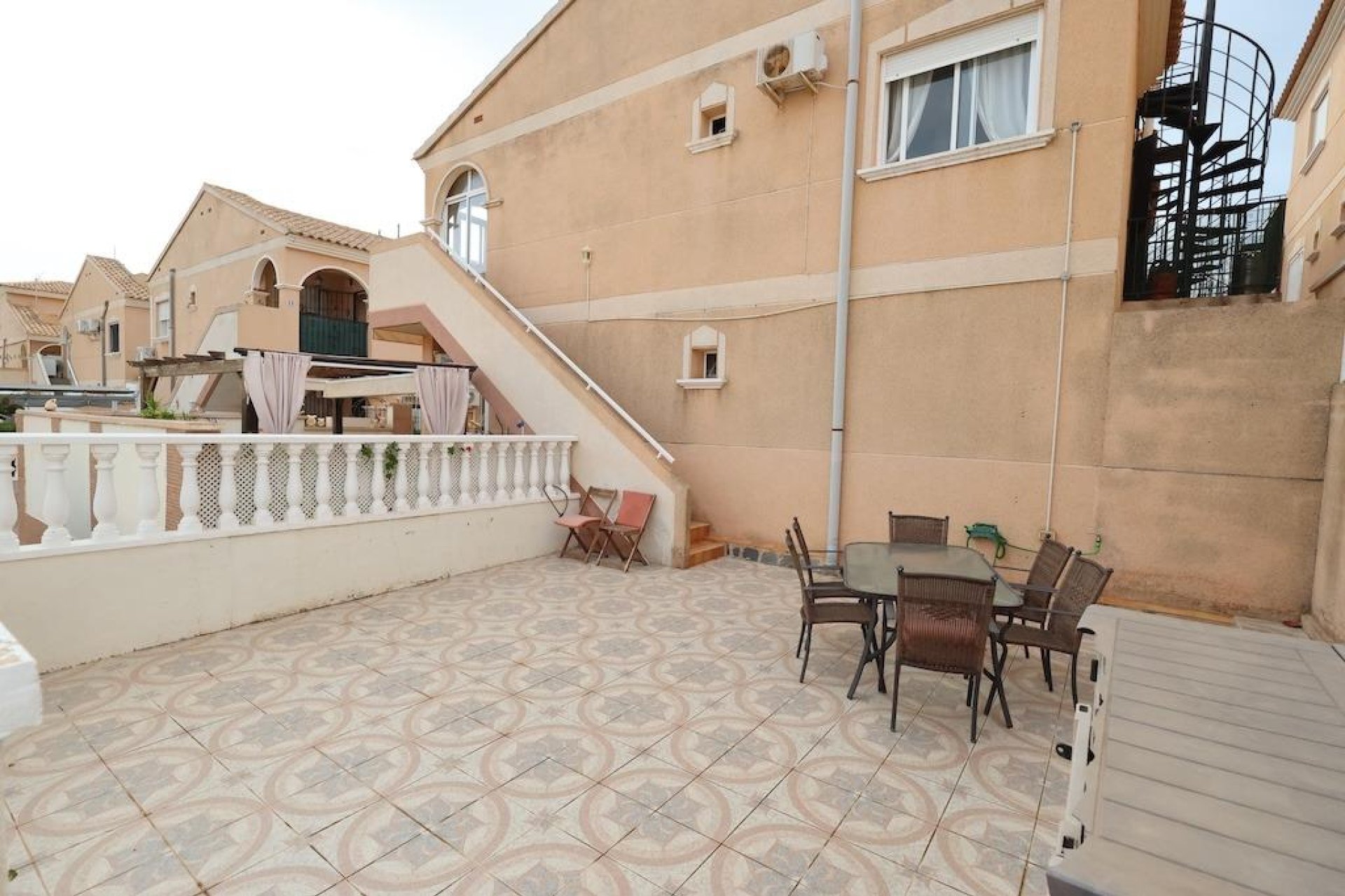 Wiederverkauf - Bungalow -
Orihuela Costa - Costa Blanca