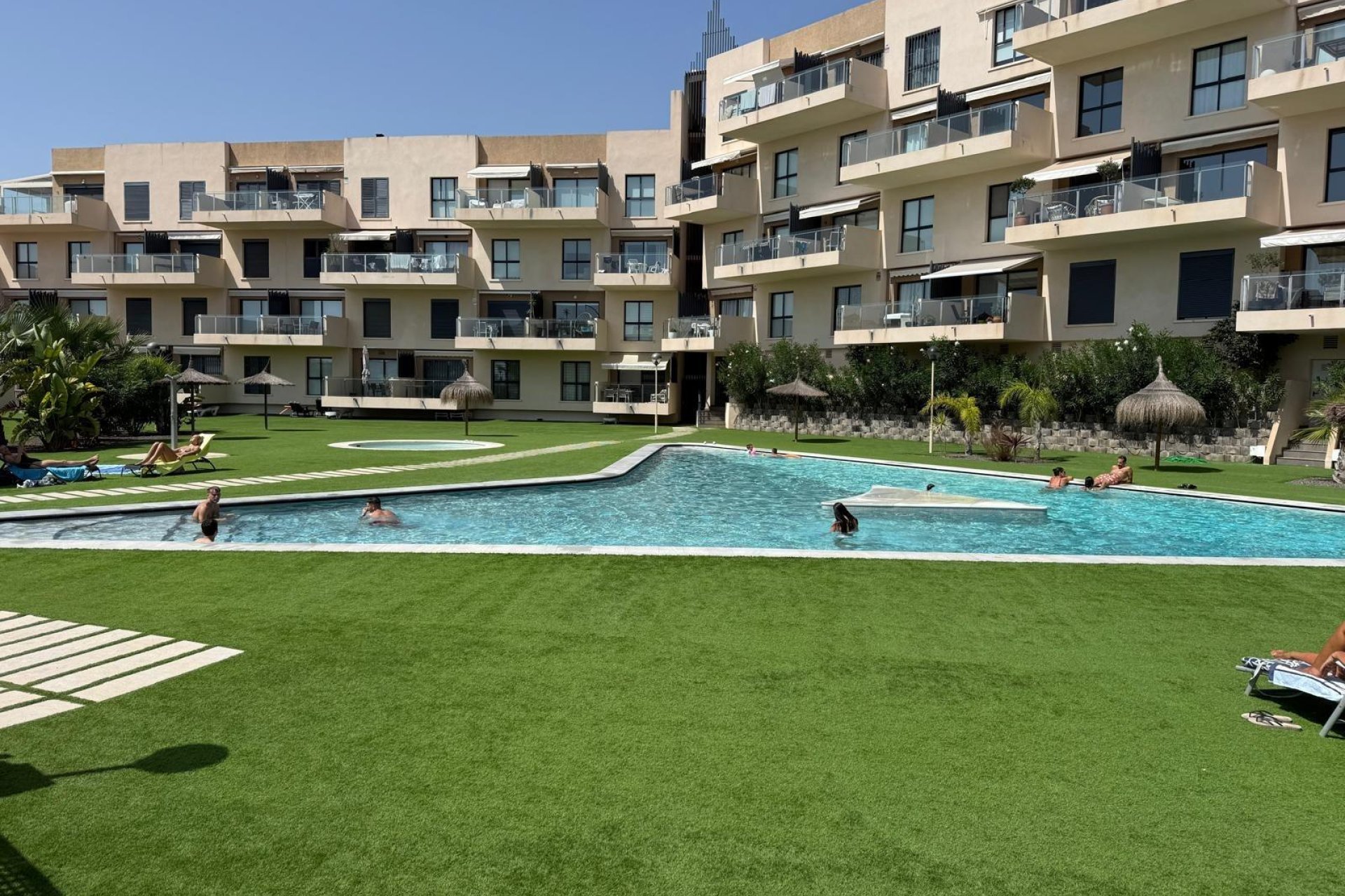 Wiederverkauf - Bungalow -
Orihuela Costa - La Zenia