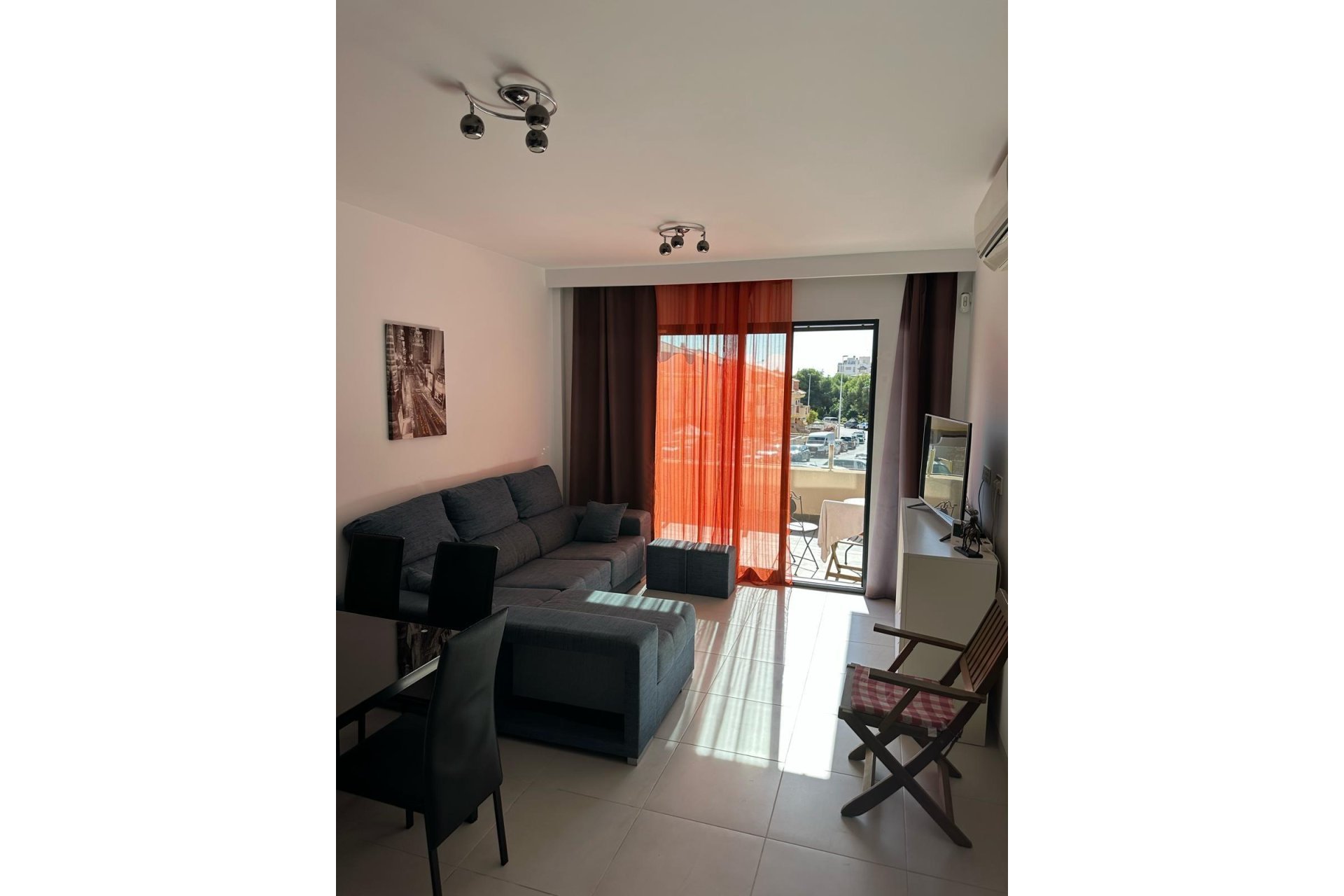 Wiederverkauf - Bungalow -
Orihuela Costa - La Zenia