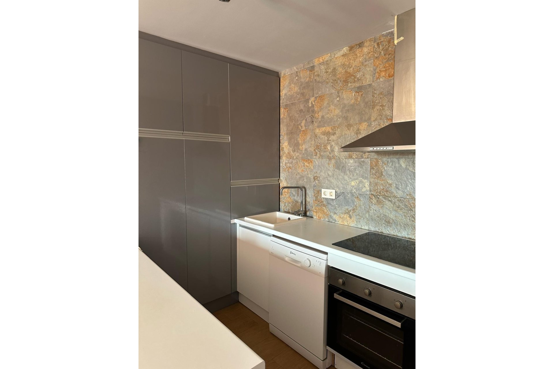 Wiederverkauf - Bungalow -
Orihuela Costa - La Zenia