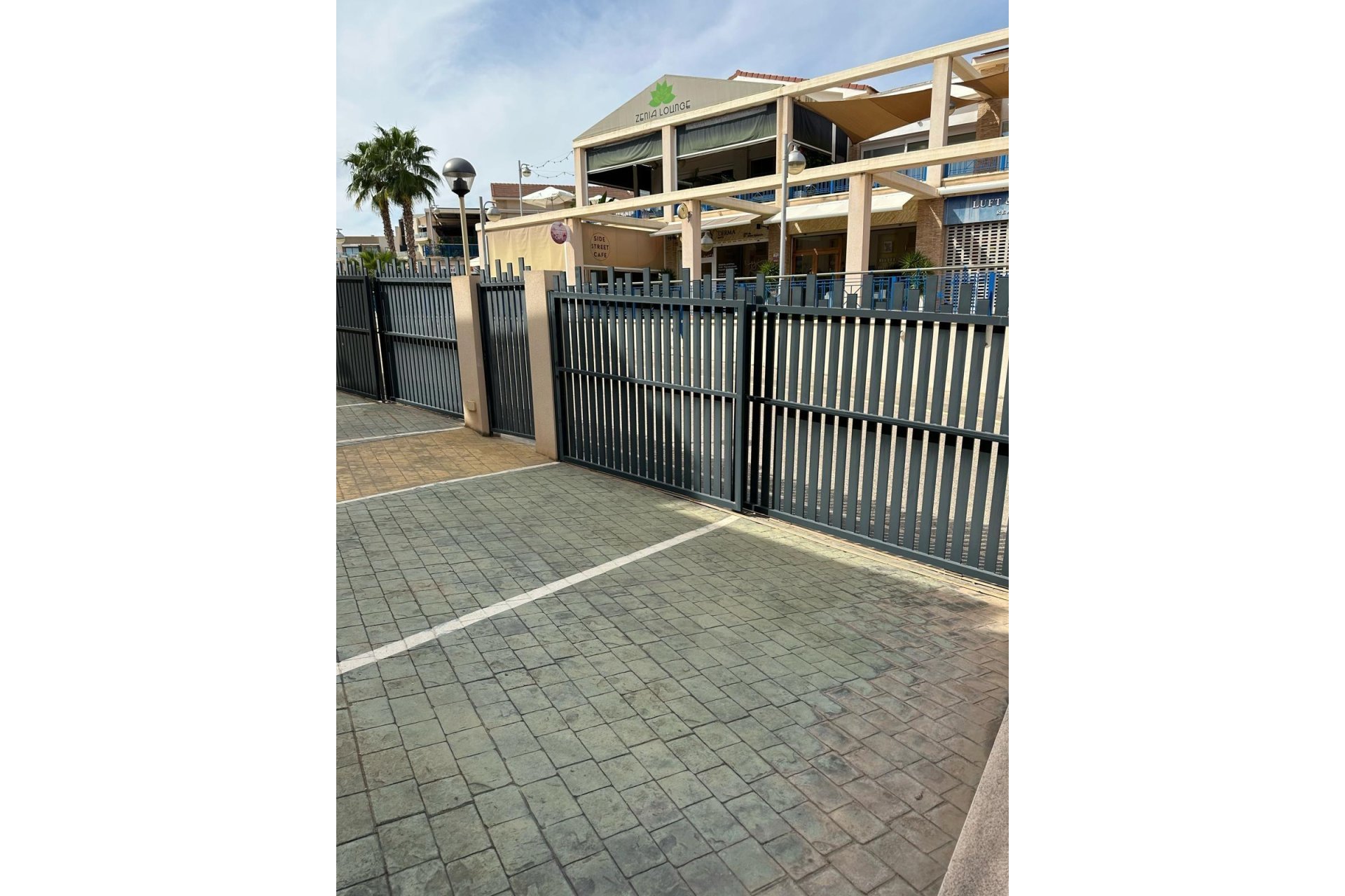 Wiederverkauf - Bungalow -
Orihuela Costa - La Zenia