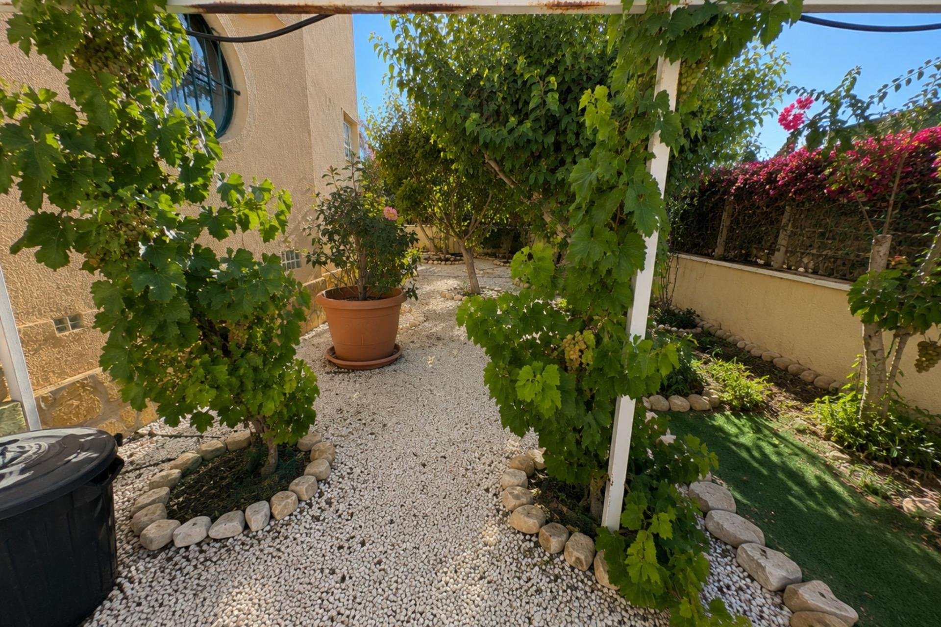 Wiederverkauf - Bungalow -
Orihuela Costa - Lomas de Cabo Roig