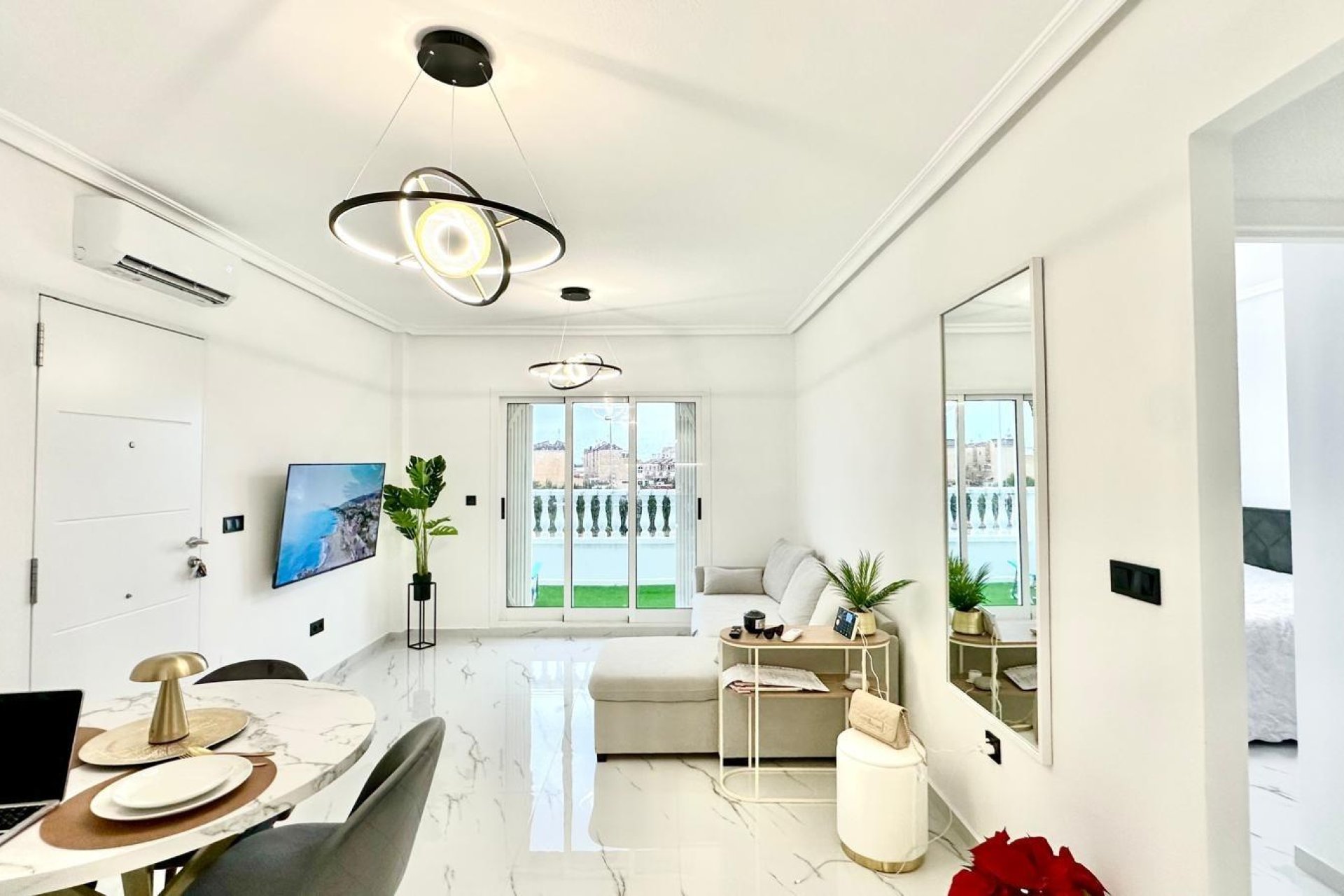 Wiederverkauf - Bungalow -
Orihuela Costa - Playa Flamenca Norte