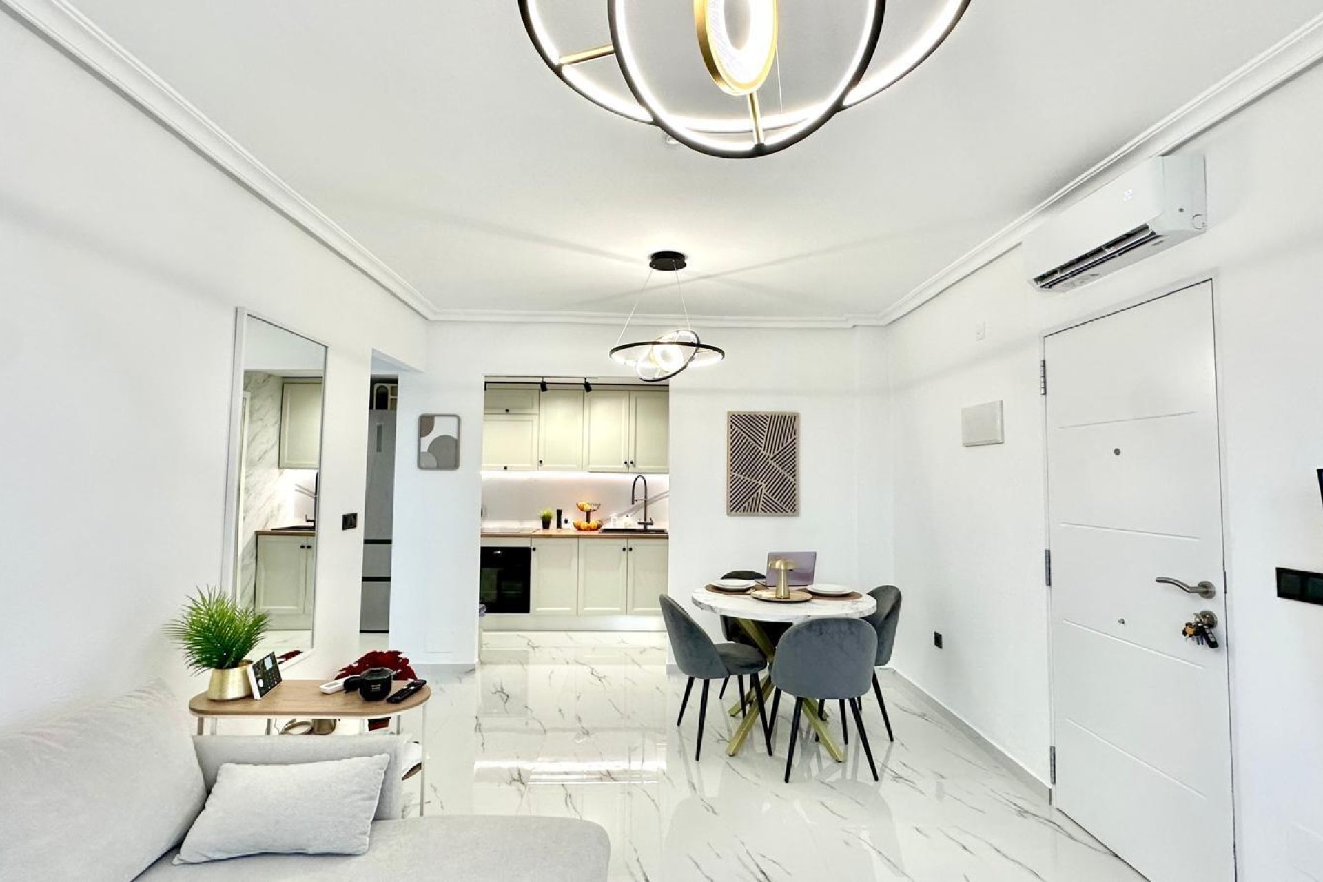 Wiederverkauf - Bungalow -
Orihuela Costa - Playa Flamenca Norte