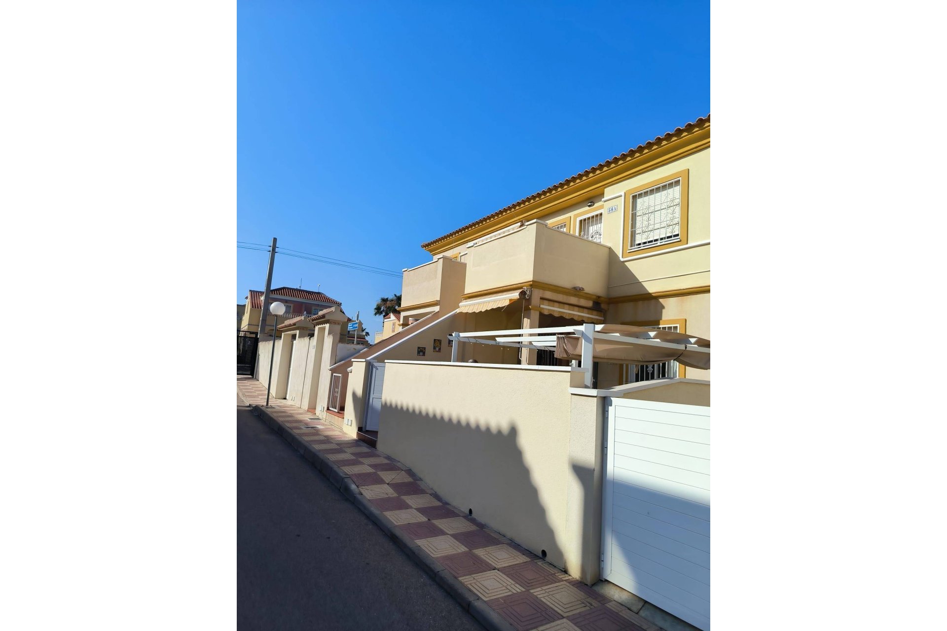 Wiederverkauf - Bungalow -
Orihuela Costa - Playa Flamenca