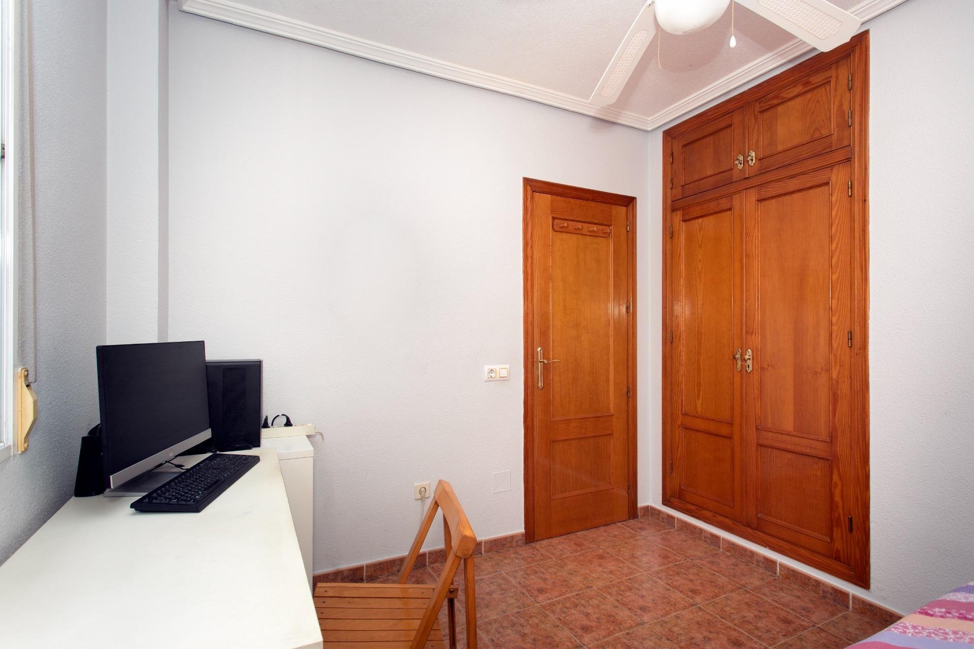 Wiederverkauf - Bungalow -
Orihuela Costa - Punta Prima