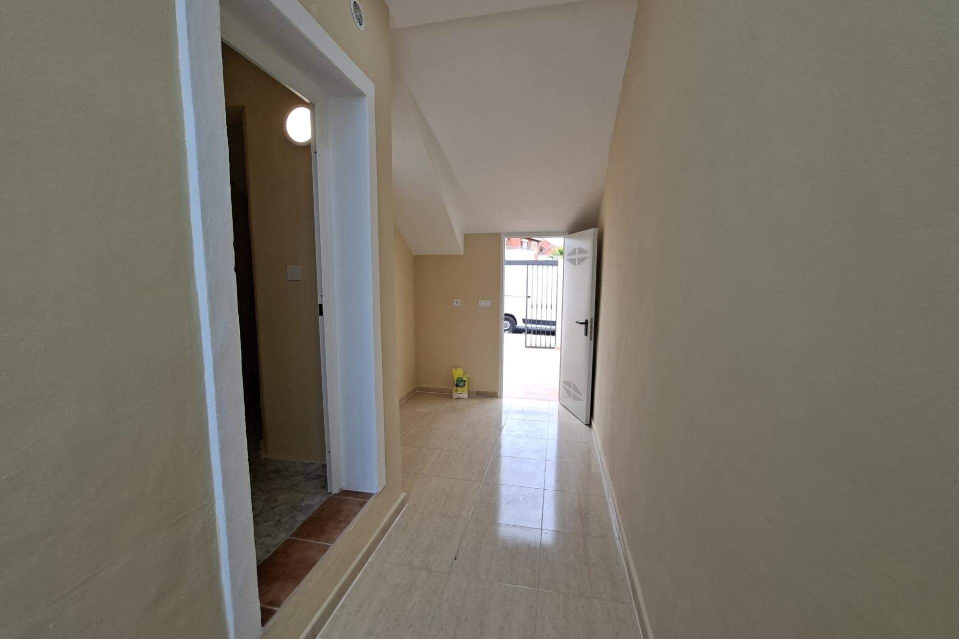 Wiederverkauf - Bungalow -
Orihuela Costa - Punta Prima
