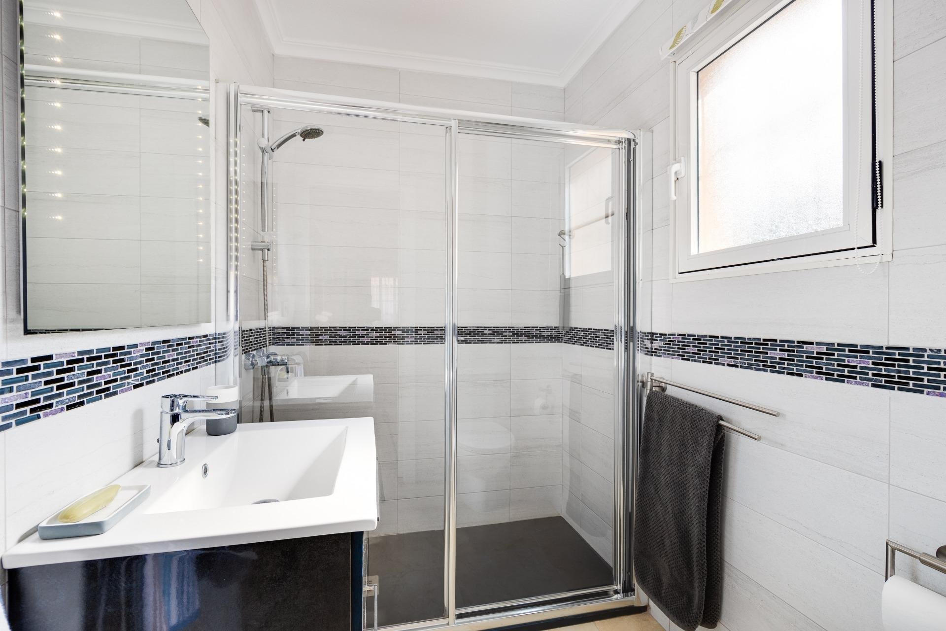Wiederverkauf - Bungalow -
Torrevieja - Aguas Nuevas