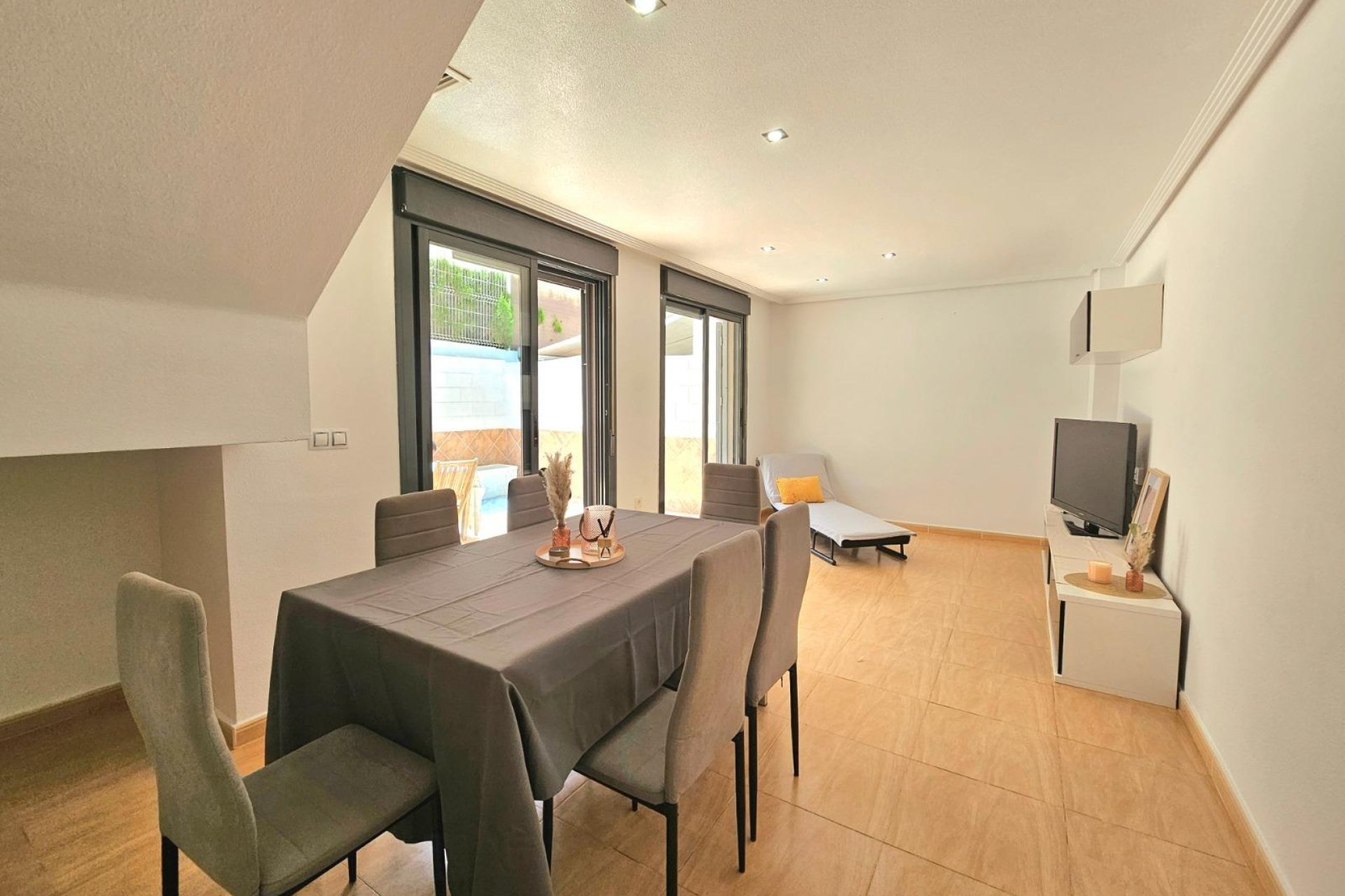 Wiederverkauf - Bungalow -
Torrevieja - Aguas Nuevas