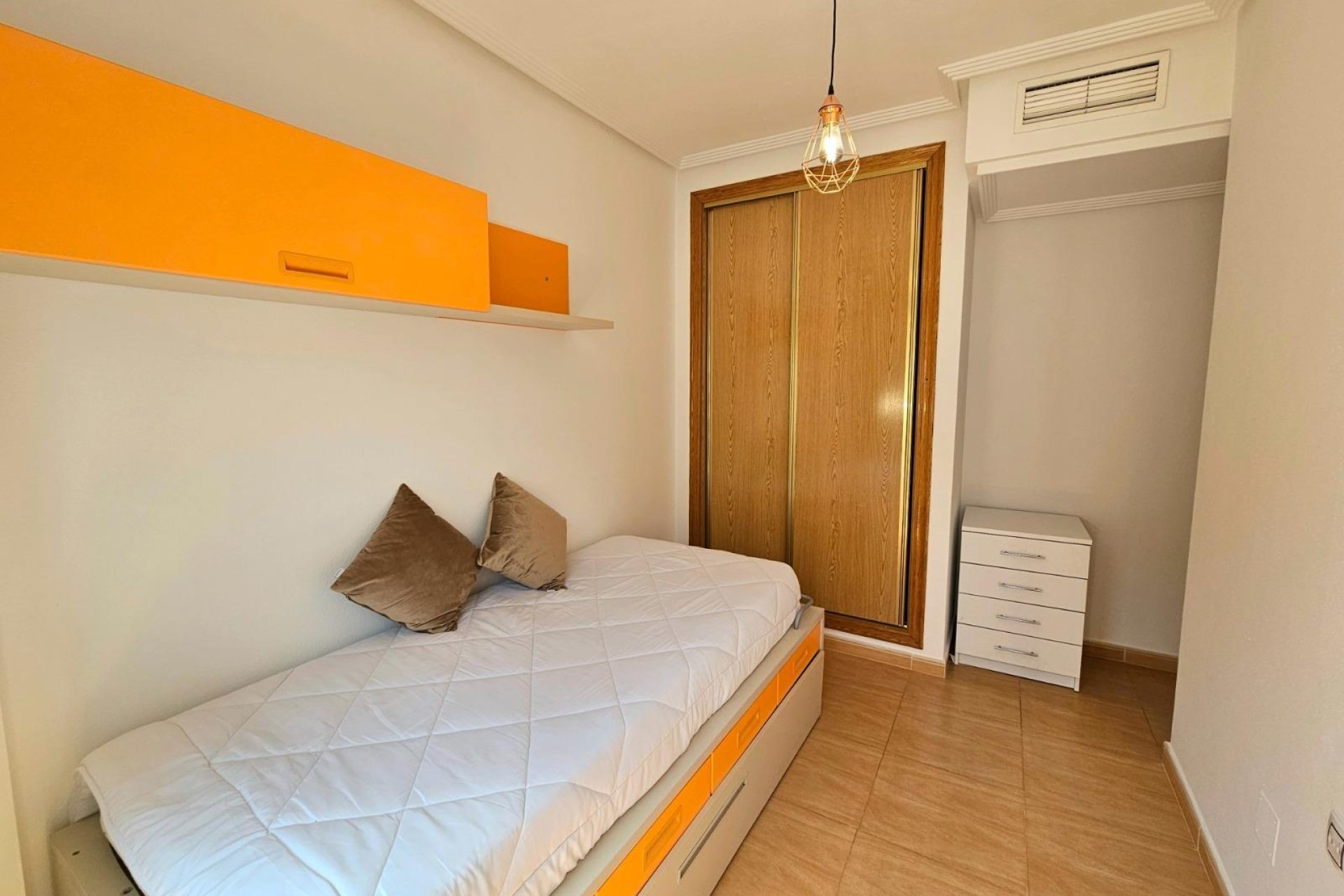 Wiederverkauf - Bungalow -
Torrevieja - Aguas Nuevas