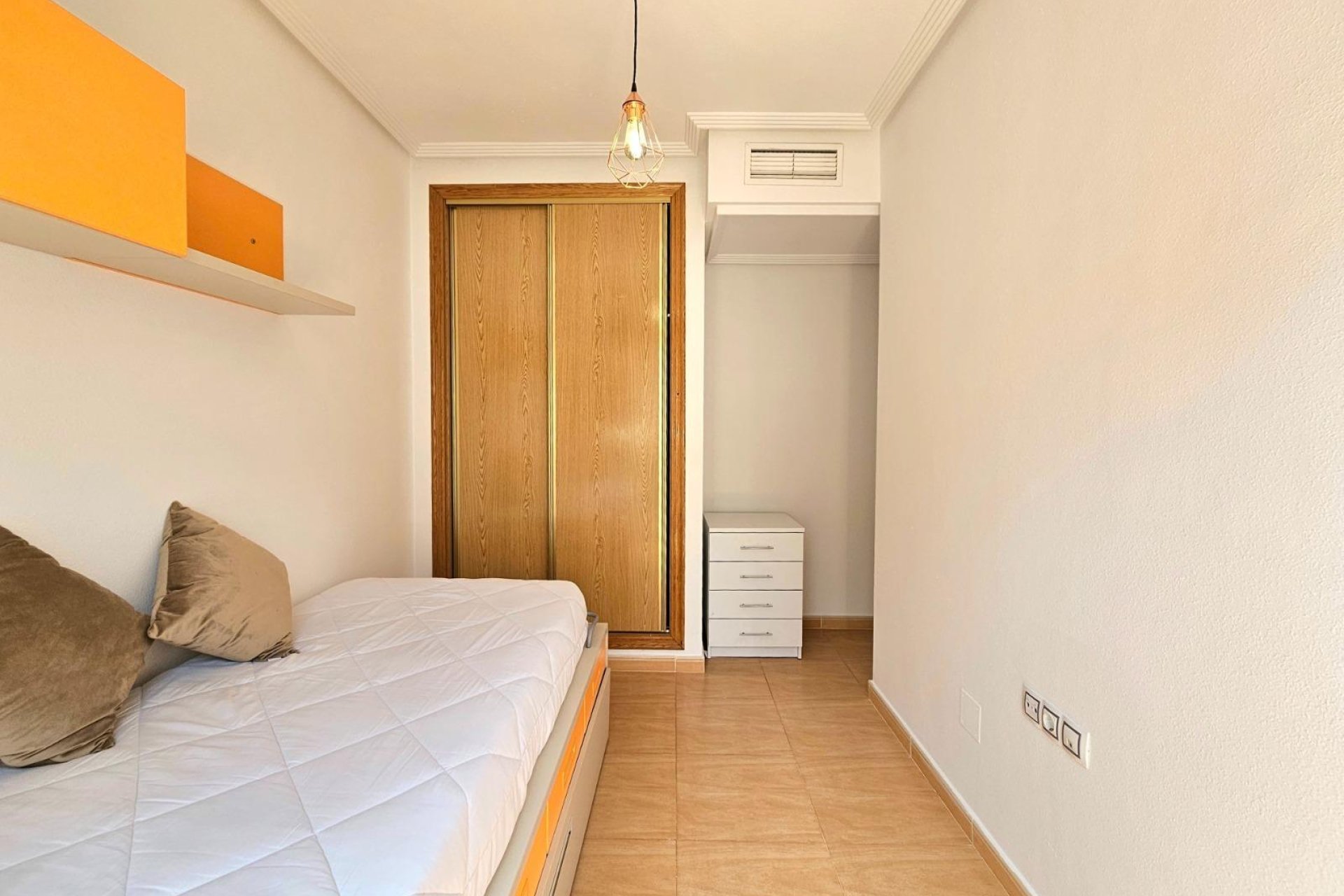 Wiederverkauf - Bungalow -
Torrevieja - Aguas Nuevas