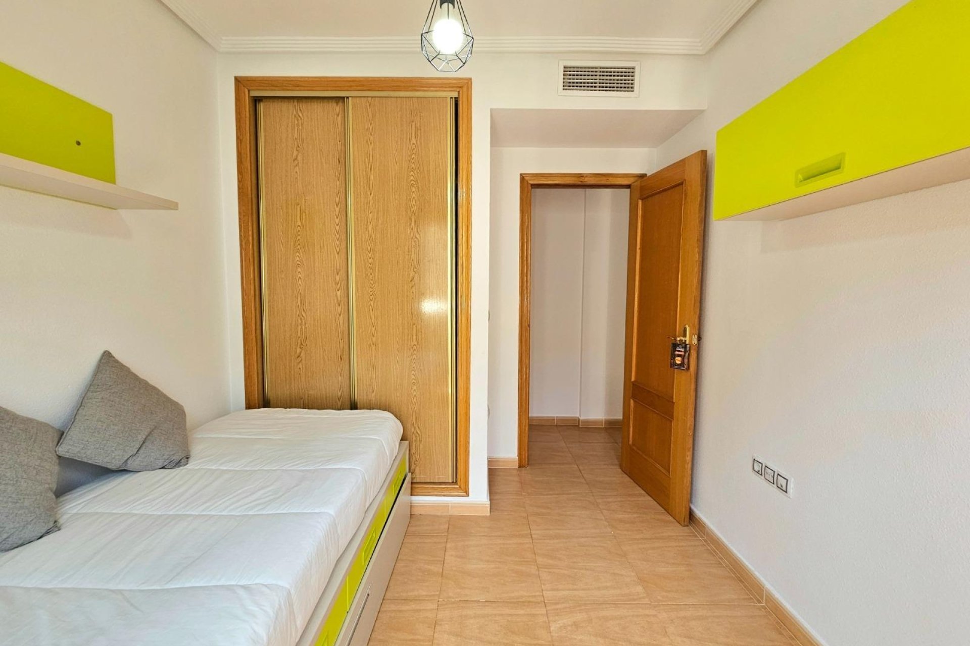 Wiederverkauf - Bungalow -
Torrevieja - Aguas Nuevas