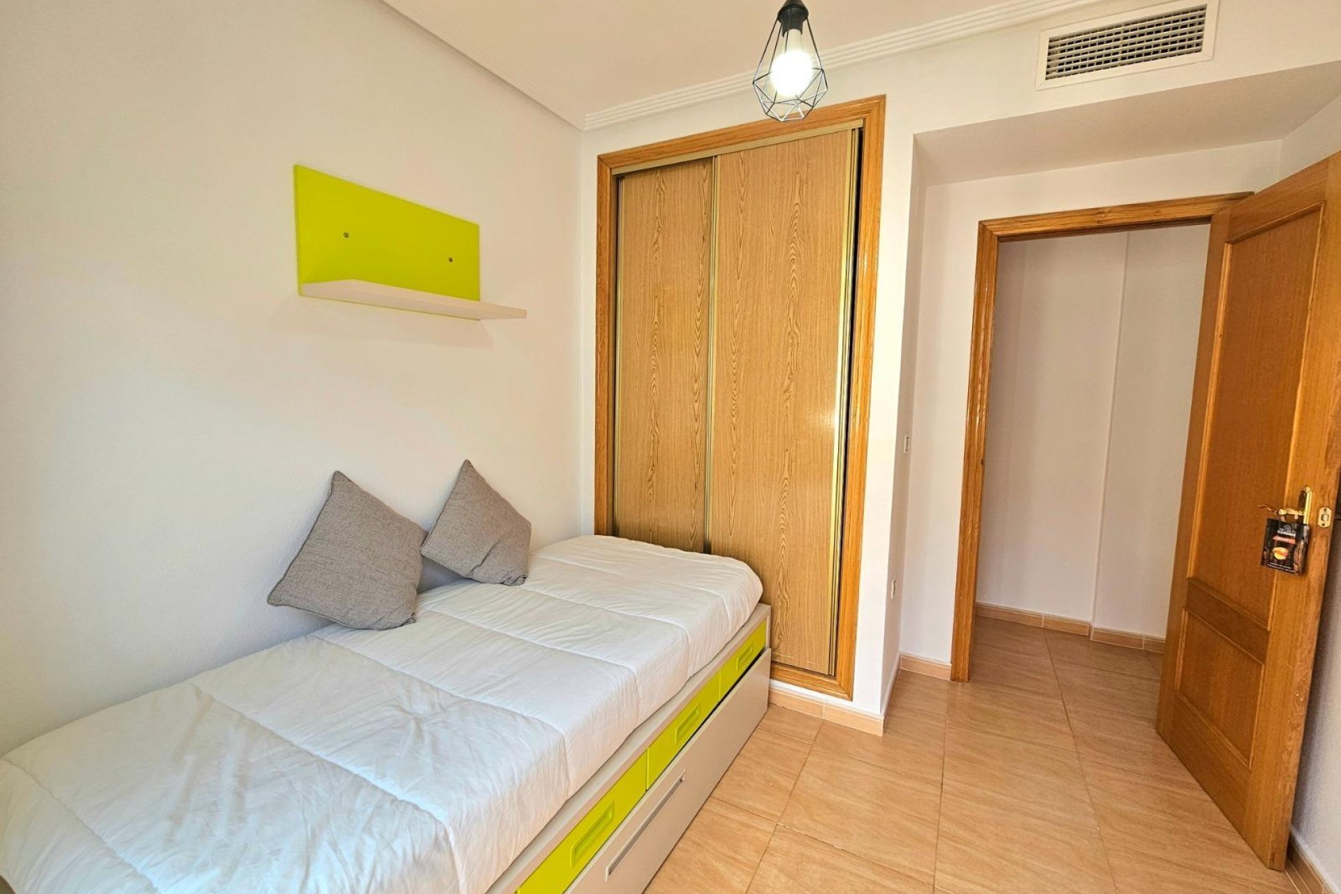 Wiederverkauf - Bungalow -
Torrevieja - Aguas Nuevas