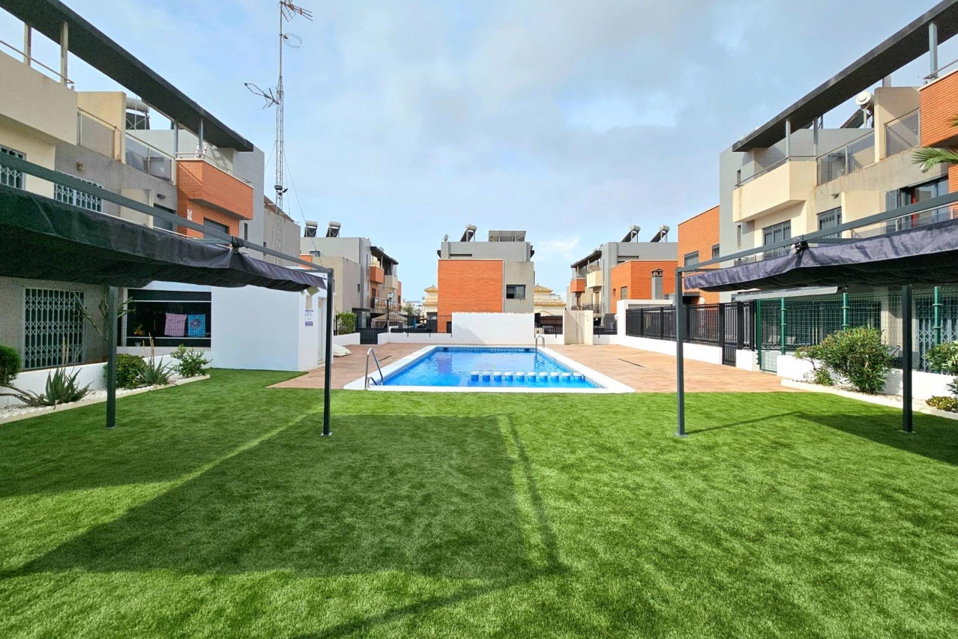 Wiederverkauf - Bungalow -
Torrevieja - Aguas Nuevas