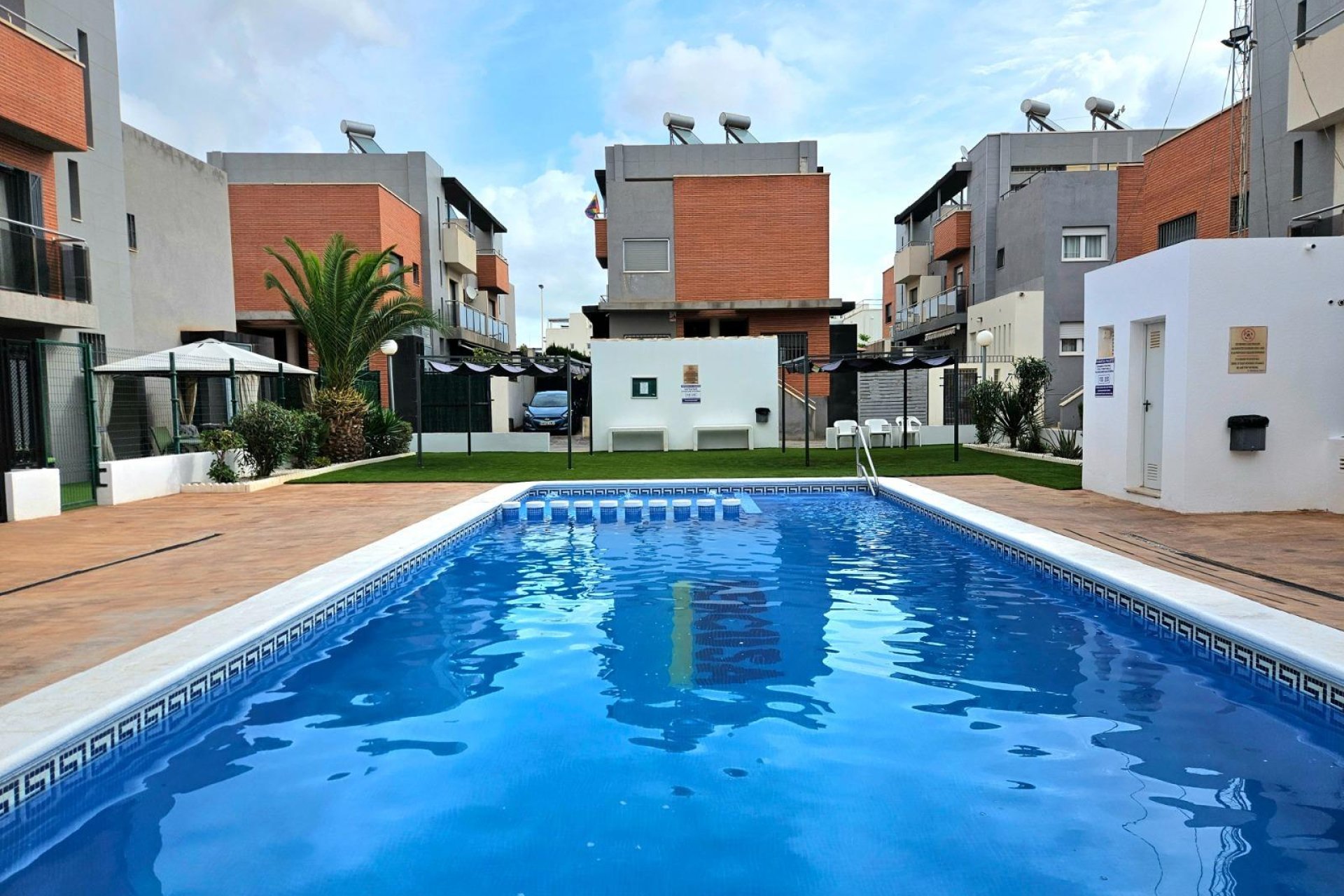 Wiederverkauf - Bungalow -
Torrevieja - Aguas Nuevas